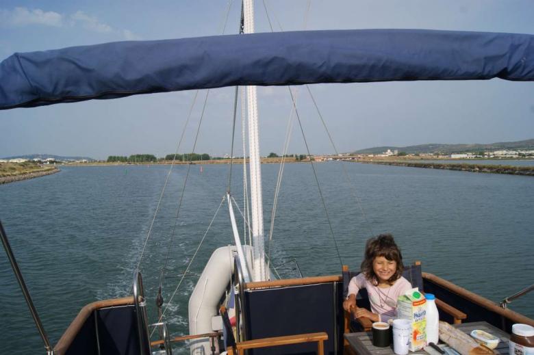 Petit dej sur le canal